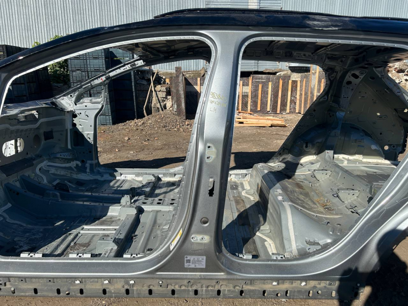 Central left body pillar Chevrolet Equinox EV 24-26 on the body