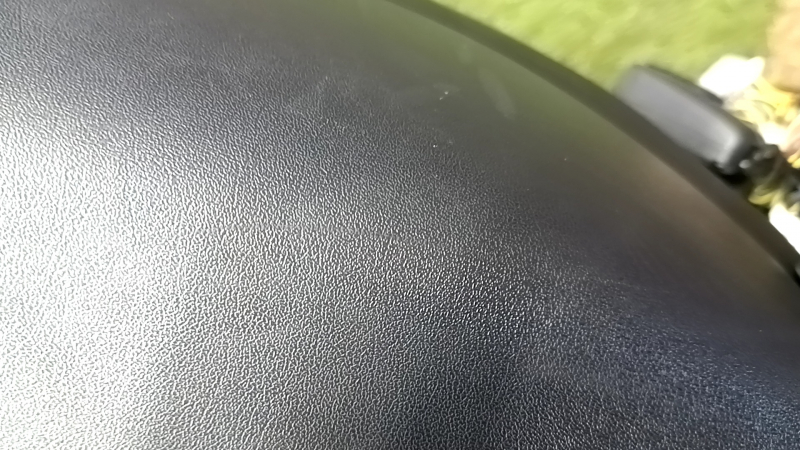 Tesla Model Y 20-25 driver's seat with airbag, electric, black leather, heated, scratches