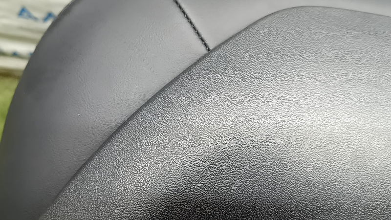 Passenger seat Tesla Model Y 20-25 with airbag, electric, black leather, heated, scratches