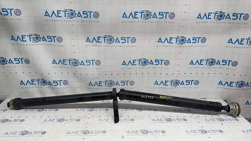 Driveshaft propeller shaft Audi A4 B9 20-25 microcracks on the outboard