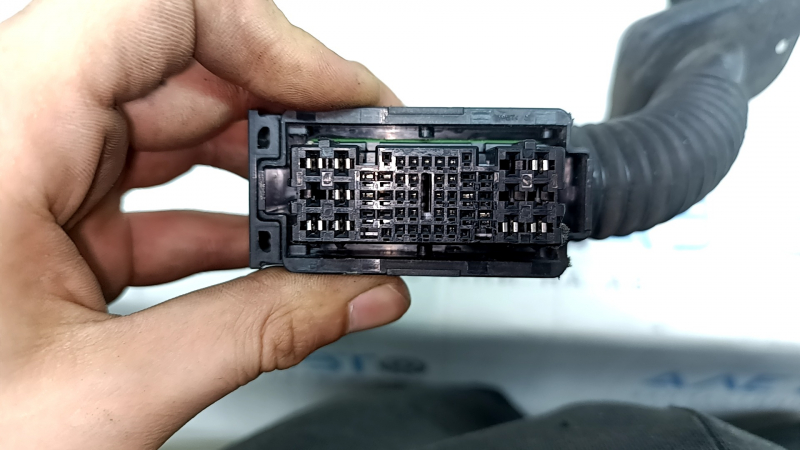 Wiring for the front right door of the Hyundai Ioniq 17-22 keyless