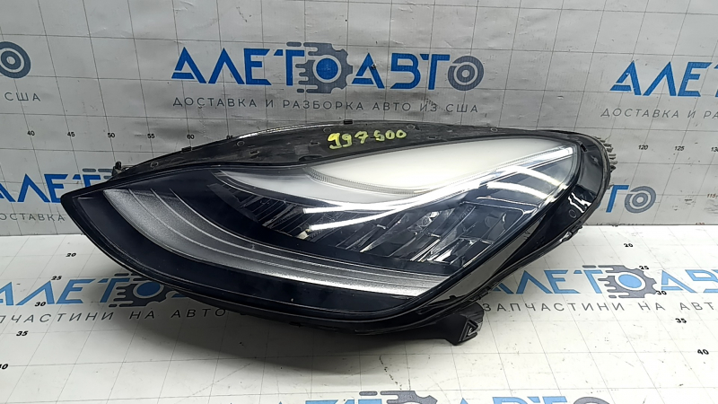 Tesla Model Y 20-25 LED front left headlight without mount, chips, scratches
