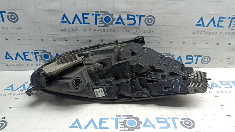 Tesla Model Y 20-25 LED front left headlight without mount, chips, scratches