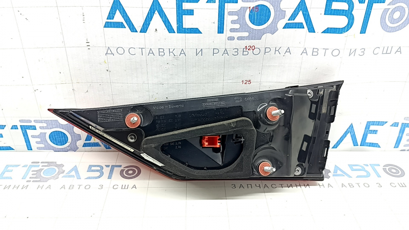 Inner tailgate light, left, Audi Q3 83A 19-25 LED, scratches