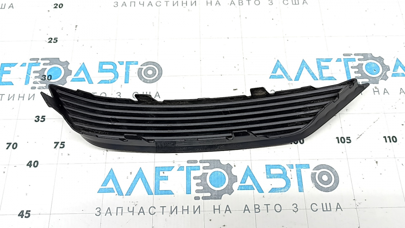 Left rear bumper plug Audi Q3 83A 19-23 upper, S-Line, structure, broken mount