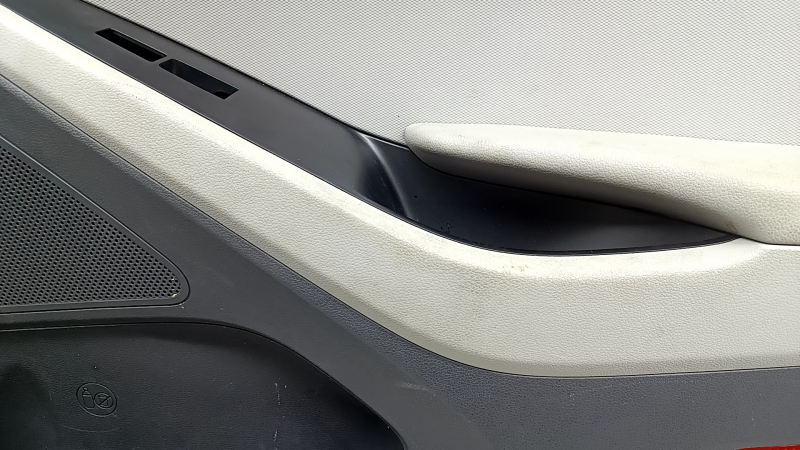 Door trim, front right card, Hyundai Ioniq 17-19, black with beige, with armrest, beige leather, for tweeter, for Infinity acoustics, worn, for dry cleaning, dent