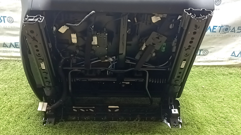 Rear row of seats, 2nd row, left, Tesla Model Y 20-25, black leather, mechanical, heated, scratches