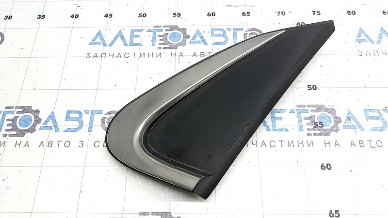 Rear right fixed glass window Hyundai Ioniq 17-22 chrome