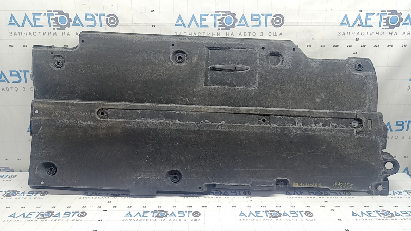 Right underbody protection for Toyota Prius 50 Prime 17-18, broken