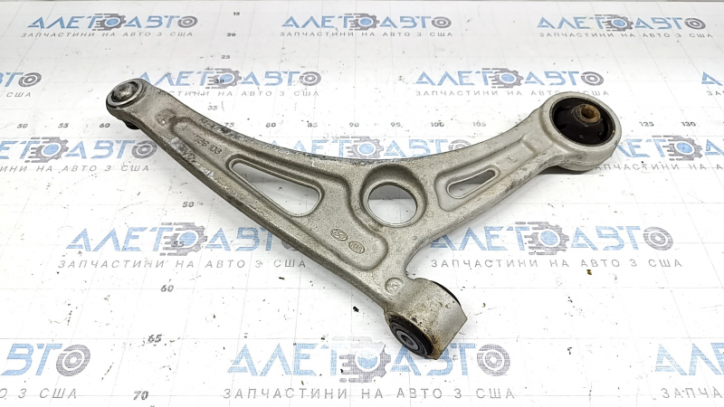 Lower front left control arm Hyundai Ioniq 17-22 microcracks S/B, bent ball joint