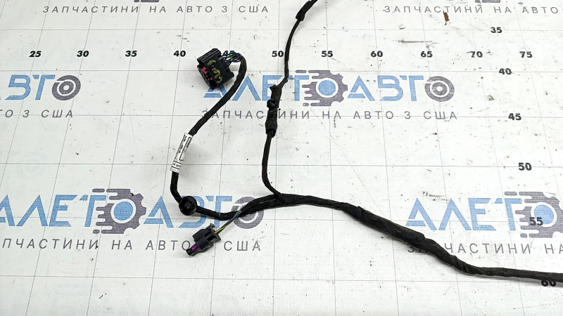 Wiring for the rear bumper of a BMW 3 G20 19-22 for parking sensors, the left part of the wiring is cut off