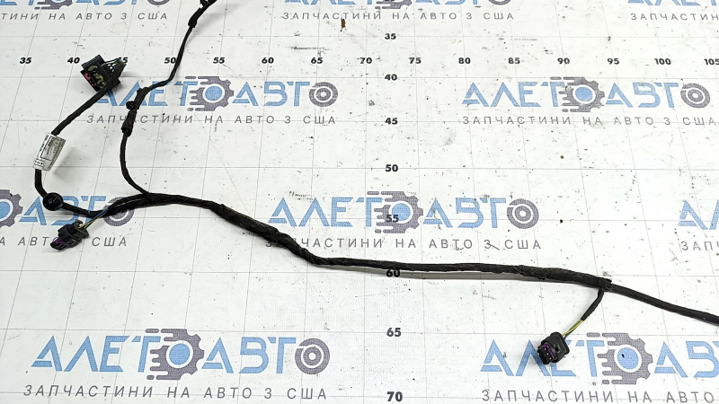 Wiring for the rear bumper of a BMW 3 G20 19-22 for parking sensors, the left part of the wiring is cut off