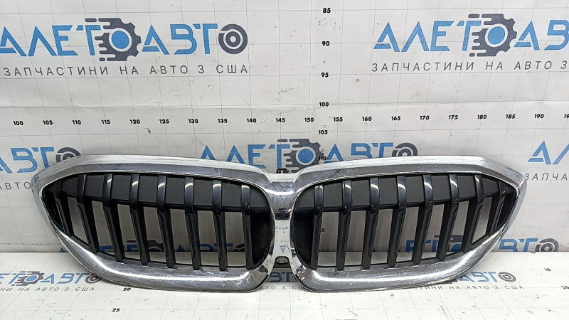 Radiator grill BMW 3 G20 19-22 chrome under the camera, cracked chrome, broken mount, chips, scratches