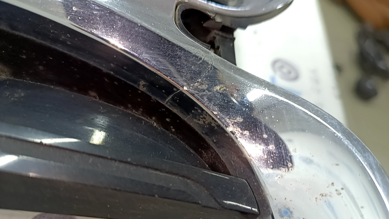 Radiator grill BMW 3 G20 19-22 chrome under the camera, cracked chrome, broken mount, chips, scratches