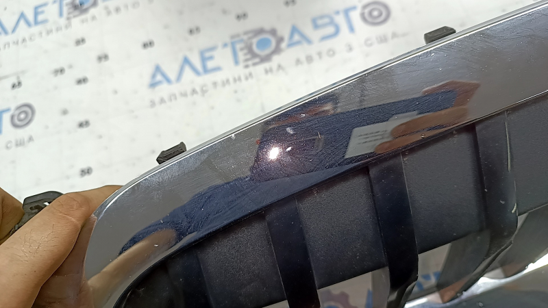 Radiator grill BMW 3 G20 19-22 chrome under the camera, cracked chrome, broken mount, chips, scratches