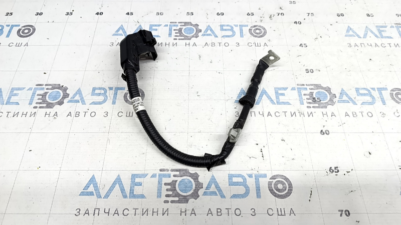 Positive terminal of Hyundai Ioniq 17-22 HEV, PHEV battery under the hood
