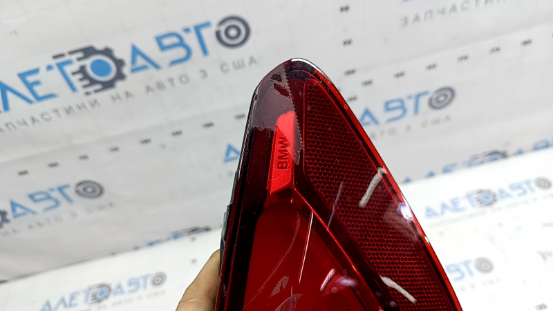 BMW 3 G20 19-23 right outer wing light in glue