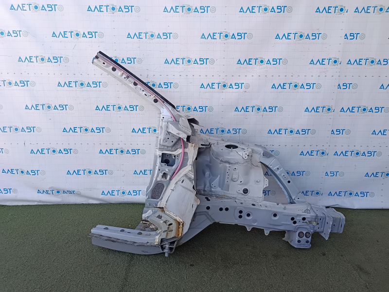 Front left quarter of Toyota Rav4 19-25 Japan built, sawed off, non-standard, white