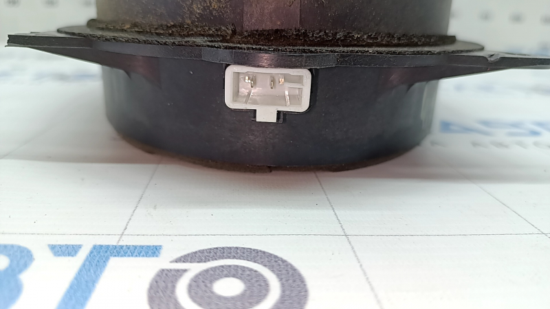 Front right door speaker Toyota Prius 30 10-15 broken mount, butt