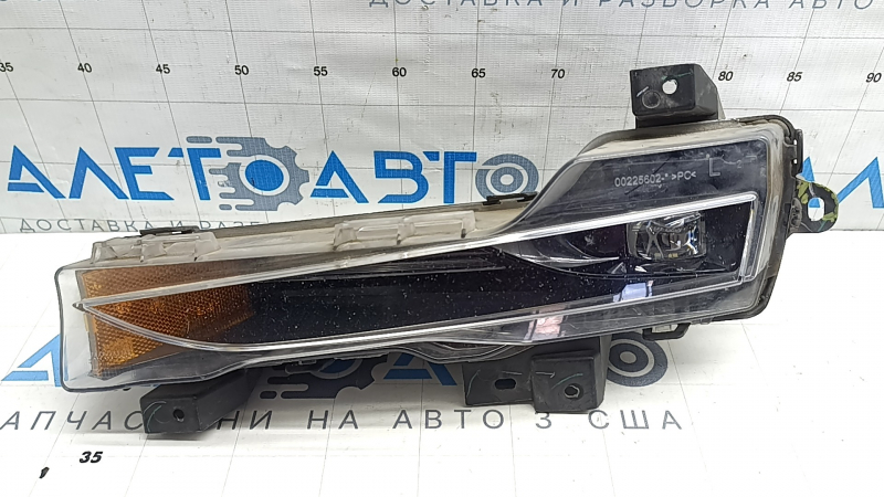 Left fog light Tesla Model Y 20-25 sand, broken mount
