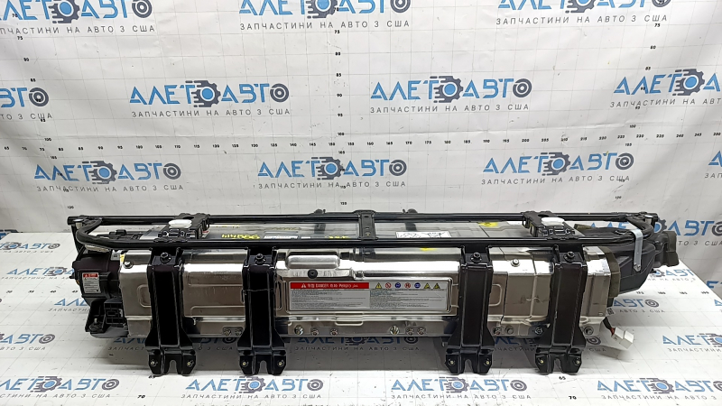 The VVB battery assembly for Hyundai Ioniq 17-19 HEV, 73k, 176V, assembled with a 12V battery, the 12V battery has swollen
