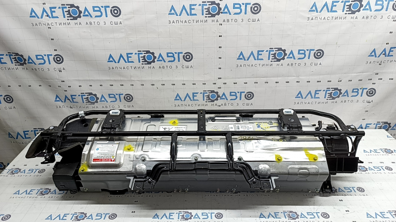 The VVB battery assembly for Hyundai Ioniq 17-19 HEV, 73k, 176V, assembled with a 12V battery, the 12V battery has swollen