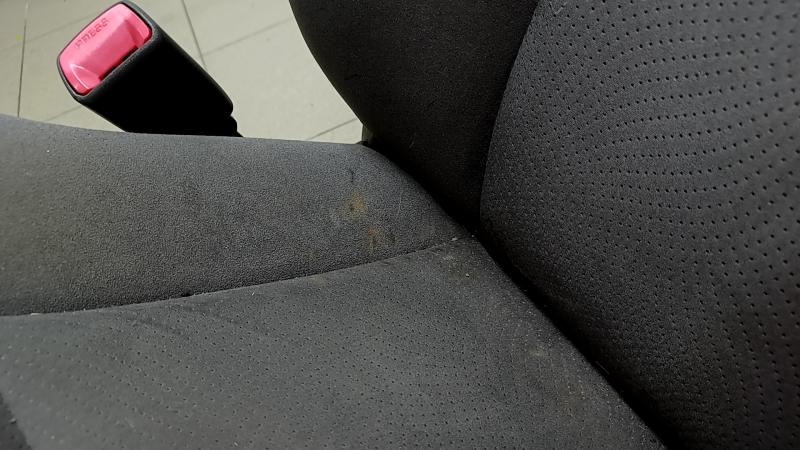 Driver's seat for Toyota Prius 30 12-15 with airbag, mechanical, dark gray velour, dry cleanable, creases in fabric