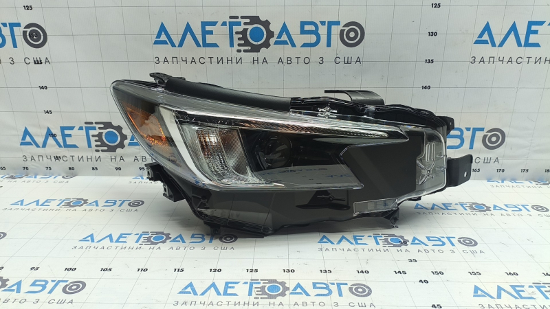 Subaru WRX 22-26 right front headlight
