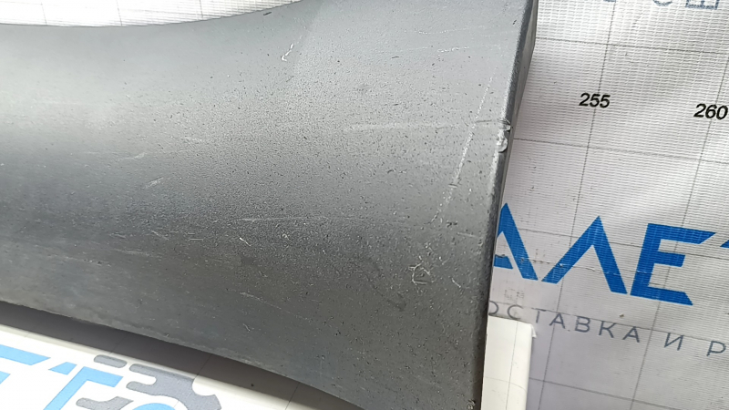 Upper left threshold of Tesla Model Y 20-25 structure, scratches