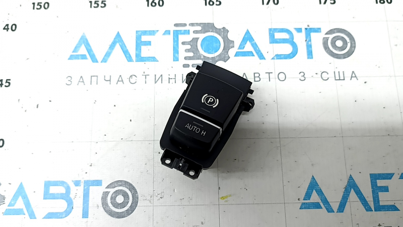 Parking button BMW X5 F15 14-18 cracks, coating peeling off