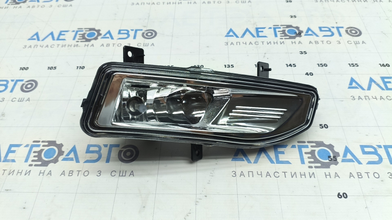 Right fog light for Nissan Kicks 18-20 pre-rest
