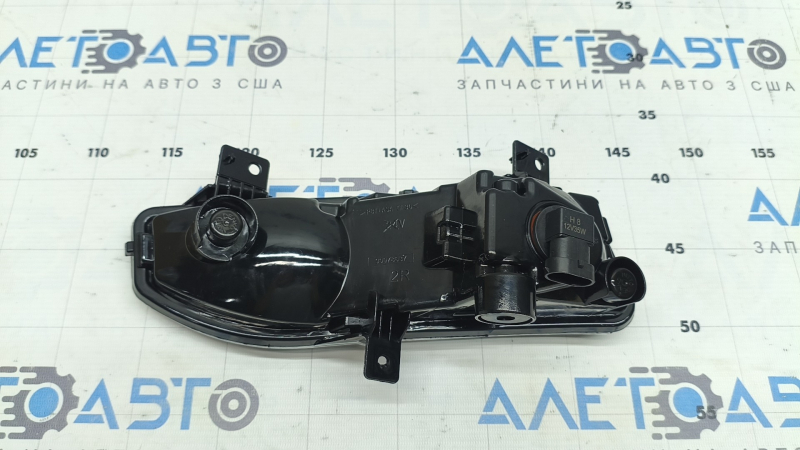 Right fog light for Nissan Kicks 18-20 pre-rest