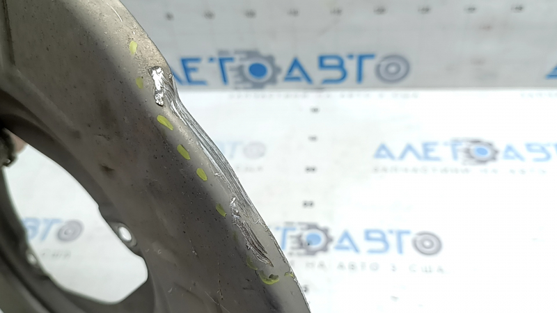 Tesla Model Y 20-25 front left brake disc cover is dented
