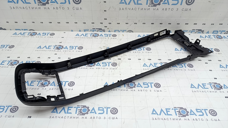 Volvo XC90 16-25 center console trim type 1, black, scratches