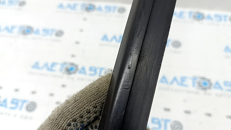 Left windshield molding Audi A6 C7 12-18 nicks, scratches