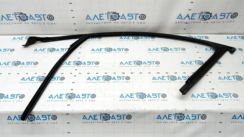 Upper door molding, front right, Audi A6 C7 12-18, gloss black, with glass seal, scratches