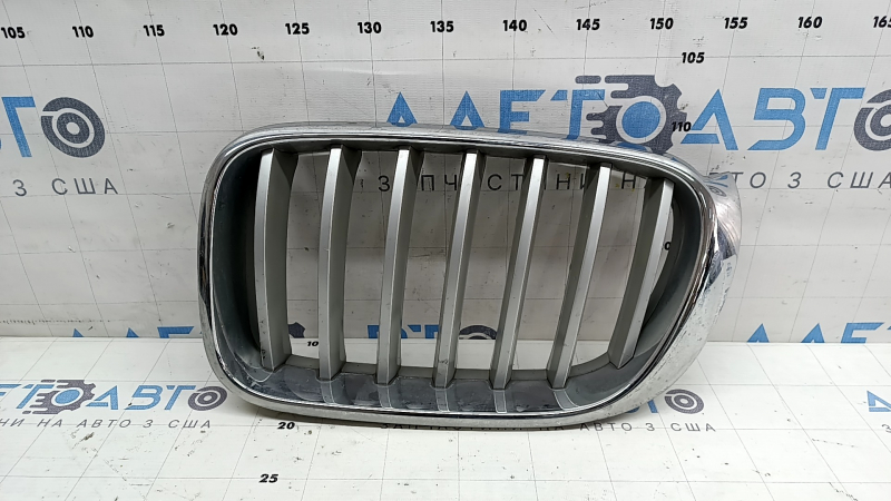 Radiator grill left BMW X3 F25 15-17 nostril, chrome, chipped