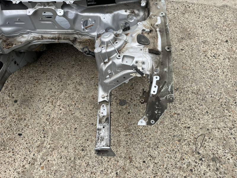 Front left quarter panel for Audi A6 C7 12-18 on the body, silver, painted