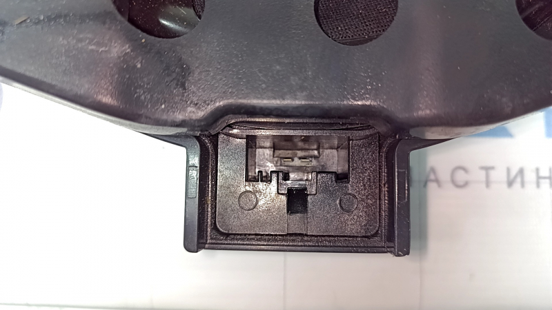 Subwoofer left BMW X3 F25 11-17 Harman Kardon