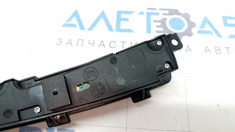 BMW X3 F25 11-17 center console button block for parking sensors and 360 camera