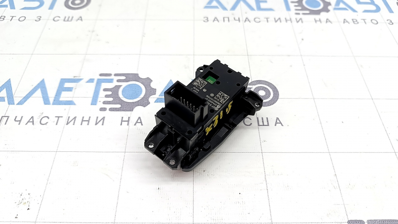 Parking button BMW X3 F25 11-17 with auto hold, cracks in the button