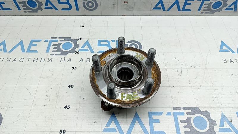 The rear right hub of the Ford Mustang Mach-E 21-26 is crushed