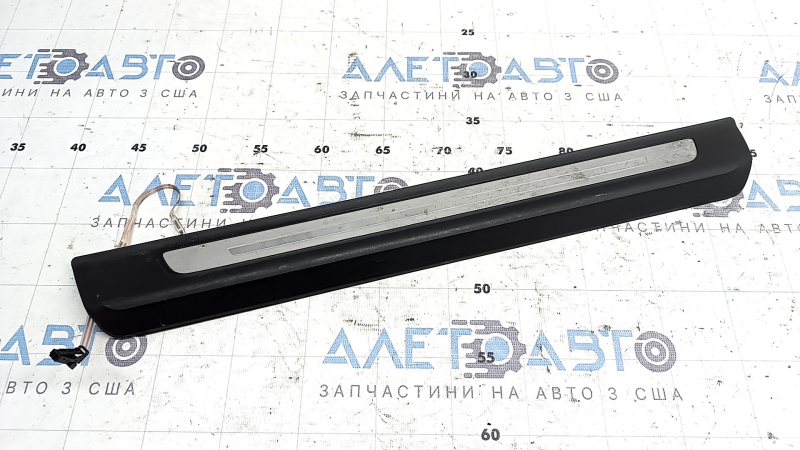 Front right outer door sill trim for Audi Q8 19-26, black with chrome, backlight, dry-cleaned chrome