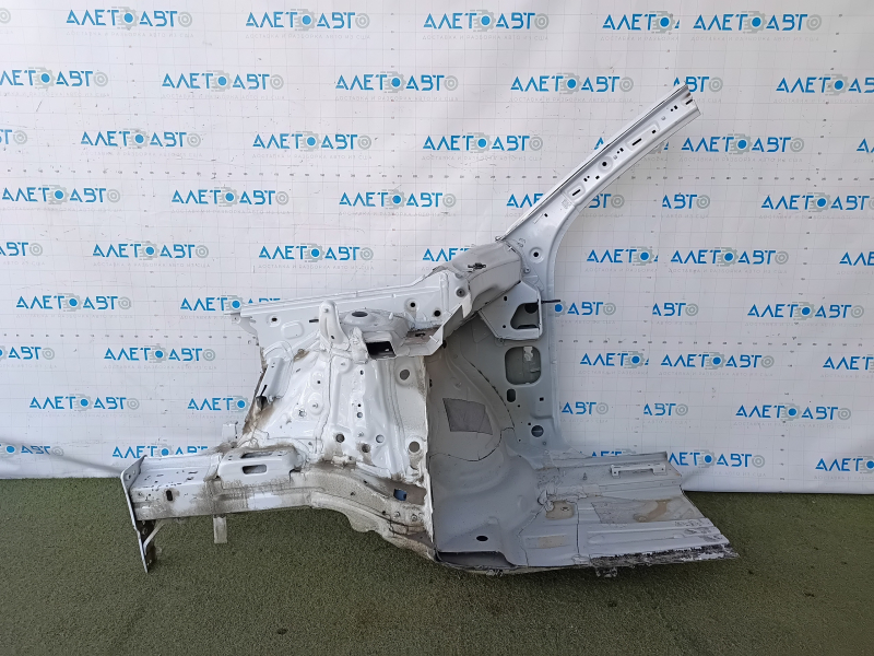Front right quarter of VW Atlas 24-26 sawed off, white