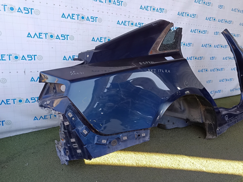 Lincoln MKZ 13-20 rear right quarter wing, sawn off with central pillar, blue, dents, bumps