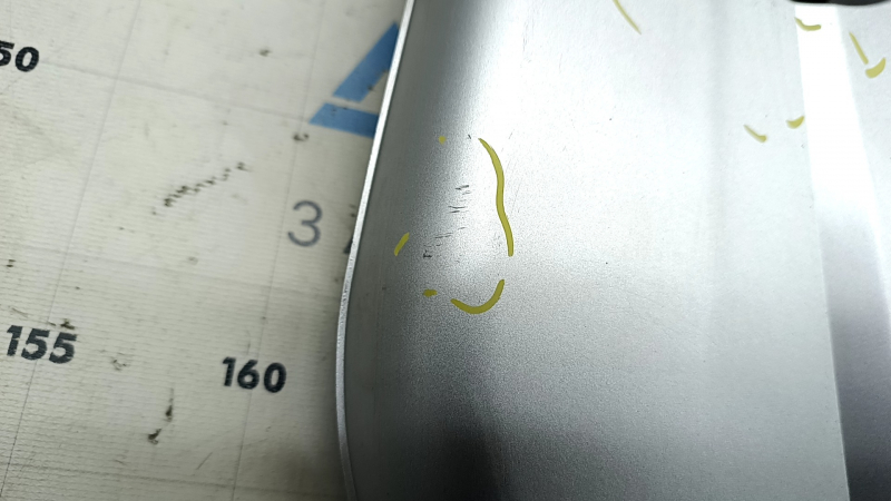 Engine cover Hyundai Sonata 11-15 hybrid scratches, rusted chrome