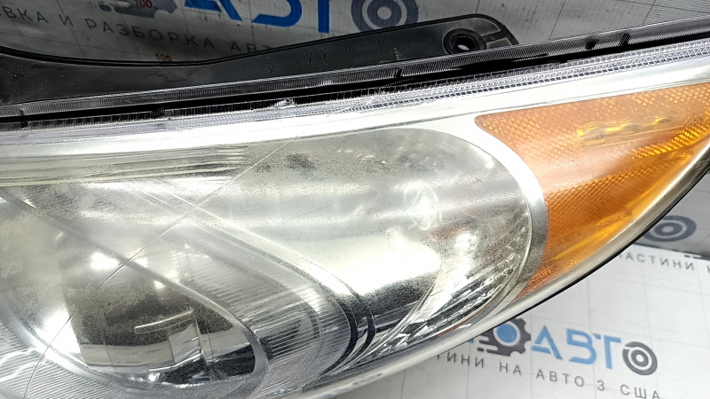 Front left headlight Hyundai Sonata 11-15 hybrid halogen, scratches, faded