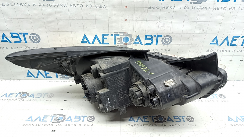 Front left headlight Hyundai Sonata 11-15 hybrid halogen, scratches, faded