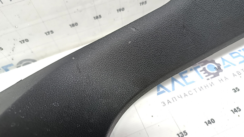 Inner left door sill trim Audi Q8 19-26 black, scratches