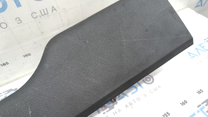 Inner left door sill trim Audi Q8 19-26 black, scratches